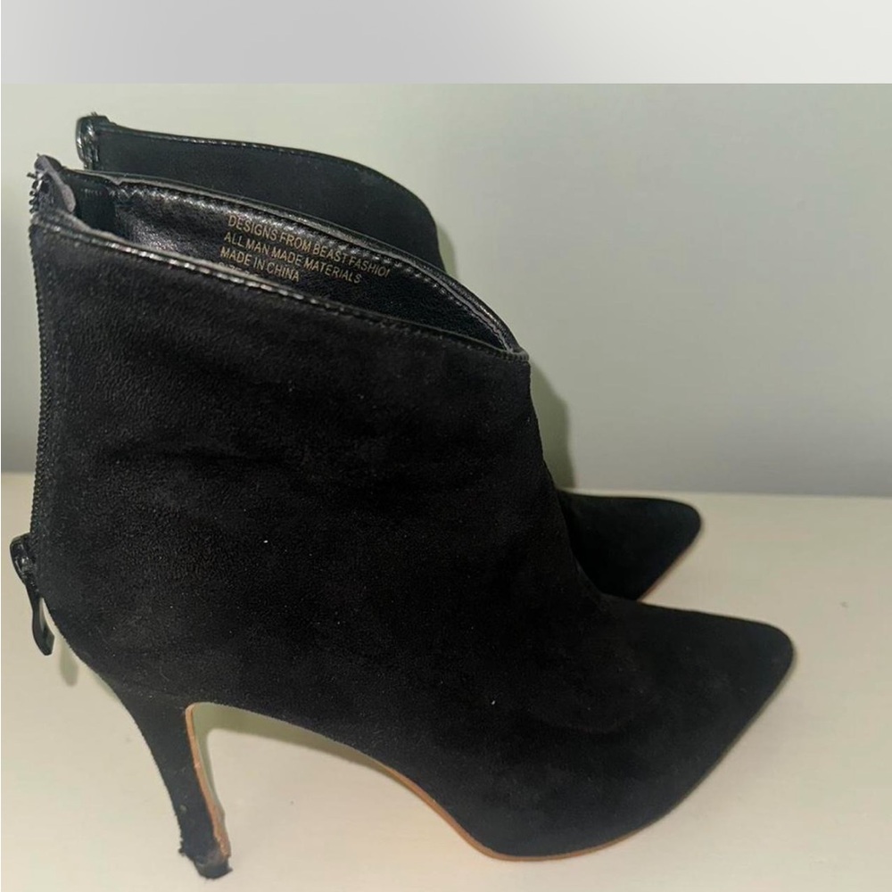 Elegant Black Suede Ankle Boots